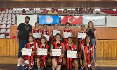 Eskişehirli genç basketbolcular Muğla’da bölge birincisi oldu