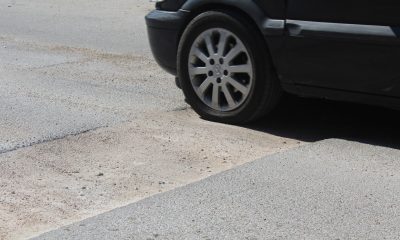 Yoldaki bu çukur 2 aydır kapatılmayı bekliyor