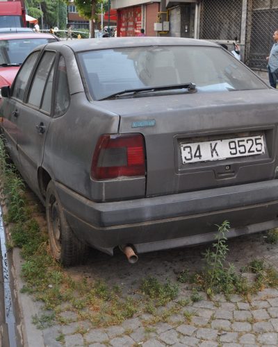 Şehit ailesine ait otomobili 10 yıldan beri hiç hareket etmedi