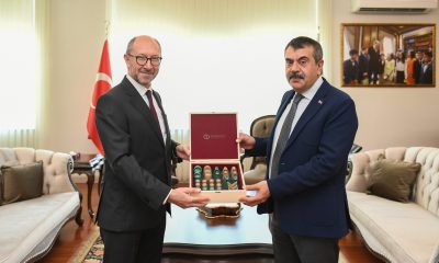 Millî Eğitim Bakanlığı ve Anadolu Üniversitesi arasında yürütülen iş birlikleri ve projeler ele alındı