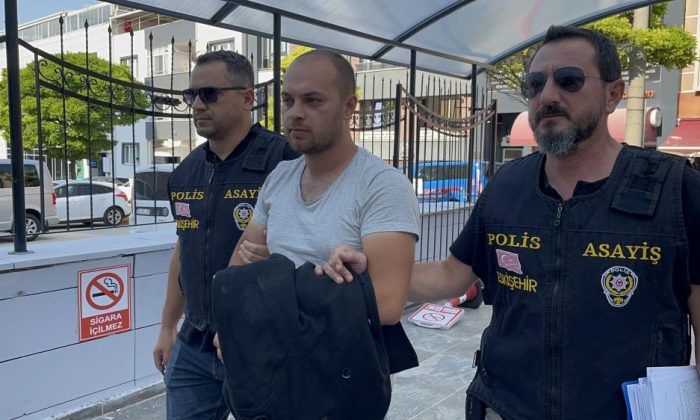 Alkollü grubun içinde çıkan bıçaklı kavgada 18 yaşındaki genç hayatını kaybetti