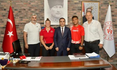 Müdür Ercan başarılı milli sporcularla görüştü