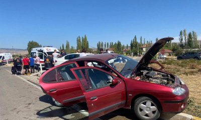 Resmi Plakalı araçla otomobilin karıştığı kazada 5 kişi yaralandı