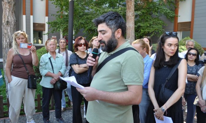 Hayvanseverler Büyükşehir’i suçladı