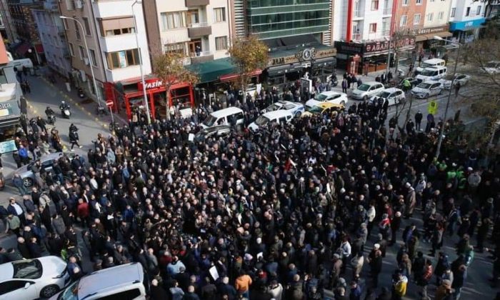 HAL CAMİİNİ YIKMAK İÇİN BU KADAR UĞRAŞ VERMEK NEYİN NESİDİR ?