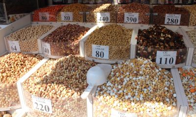 İşleri durgun olan kuruyemişçi esnafı piyasanın canlanmasını umut ediyor