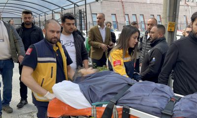 Sedyeyle getirildiği adliyede fenalaşan cinayet şüphelisi hastaneye kaldırıldı (Video Haber)