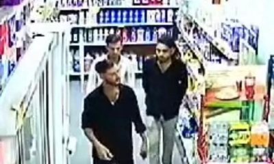 Raftaki şampuanları pantolonlarına sokarak çaldılar