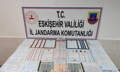 Tefecilerin elindeki çok sayıda senet ve tapu ele geçirildi