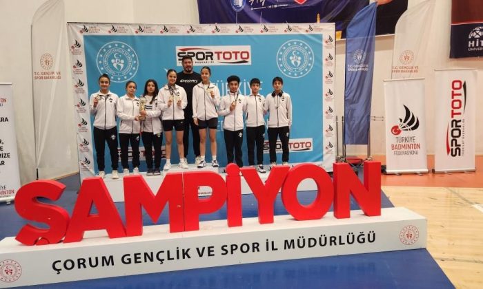 Eskişehirli badmintoncular şampiyonadan dereceler ile döndü
