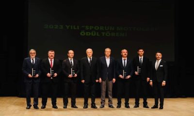 Başkan Bozkurt’a Yılın Spor Dostu ödülü