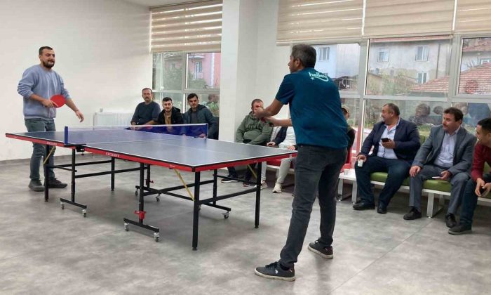 Hisarcık’ta öğretmenler arası masa tenisi turnuvası sona erdi