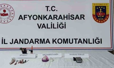Jandarma  12 gram metamfetamin ele geçirdi