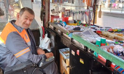 Engelli Aktaş çocukluğundan bu yana çalışıp ekmeğini taştan çıkarıyor