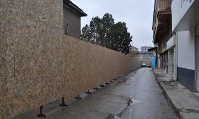 Yıllardır kullanılan sokağı ‘benim’ diyerek kapattı