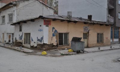 Okul yakınındaki metruk ev tedirginlik oluşturuyor