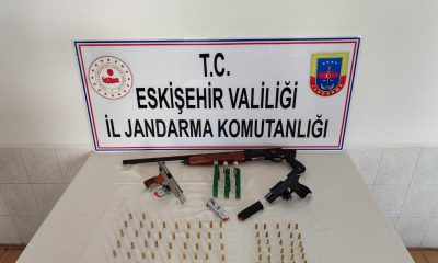 Çok sayıda silah ve mermi jandarma ekiplerince ele geçirildi