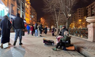 Sokak müzisyenleri yılbaşı kutlamalarında kulakların pasını sildi