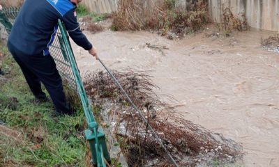 Hisarcık’ta sel sularına kapılan kediyi zabıta ve itfaiye ekipleri kurtardı