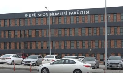 Halil Umut Meler’in mezun olduğu üniversitenin öğrencileri, yumruklu saldırıyı kınadı
