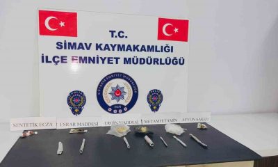 Gözlük kılıfından uyuşturucu çıktı