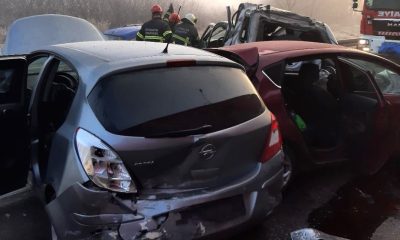 Kütahya’da 6 aracın karıştığı zincirleme trafik kazasında 2 kişi yaralandı