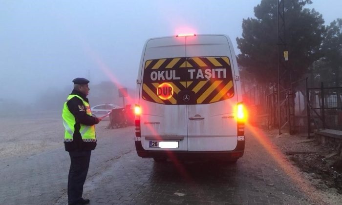 Eskişehir’de jandarma tarafından okul servisleri kontrol edildi