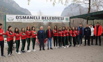 1308 Osmaneli Belediyespor Kız Voleybol takımına tam destek