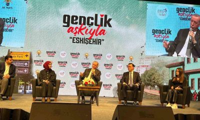 Nebi Hatipoğlu Gençlik Buluşması’nda öğrenciler için vaatlerini açıkladı