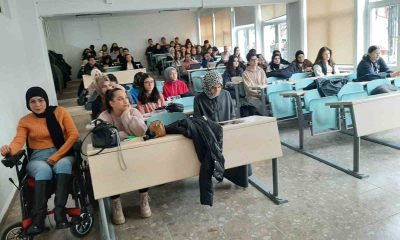 İl İnsan Hakları Kurulu üyeleri Eğitim Fakültesi’nde derse katıldı