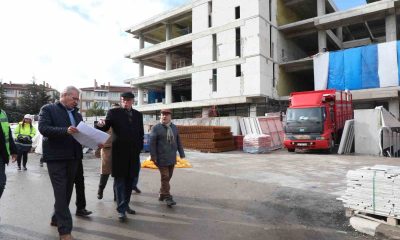 Kazım Kurt 100. Yıl Kültür Merkezi çalışmalarını denetledi