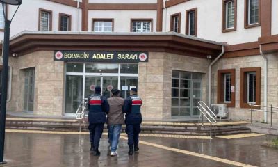 8 yıl 15 ay 7 gün hapis cezası ile aranan şahsı jandarma yakaladı