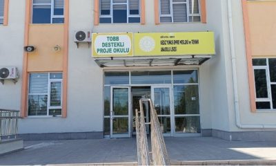 Gediz’de öğretmen evinde ölü bulundu