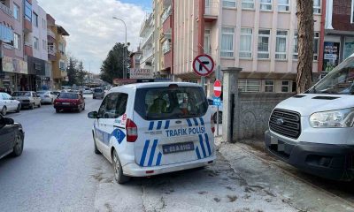 Trafiği olumsuz etkileyen 23 araç sürücüsüne ceza yazıldı