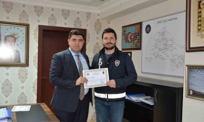 Emet’te başarılı polislere başarı belgesi
