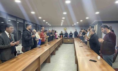 AK Parti, toplantı öncesi şehitleri unutmadı