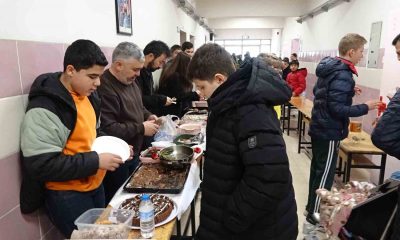 Ressam Abdullah Taktak Ortaokulundan Yardım Kapmanyası