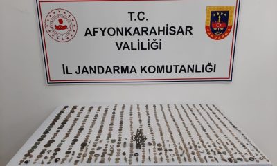 Mezarlık işçisinin evinden yüzlerce tarihi sikke çıktı