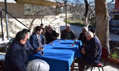 Köy halkı ile birlikte