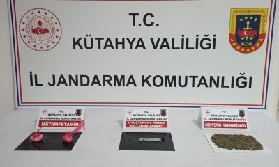 Kütahya’da jandarmanın durdurduğu şüpheli araçta uyuşturucu madde ele geçirildi