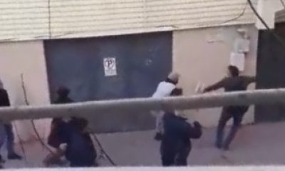 Pazarcı esnafı ile vatandaş arasında çıkan kavgası kamerada