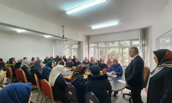 Eskişehir İl Müftülüğünde 4-6 yaş öğreticileri gelişim toplantısı yapıldı