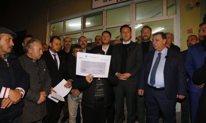 Hatipoğlu:”Biz tüm mahallelere, Vişnelik kalitesine gelene kadar hizmet edeceğiz”
