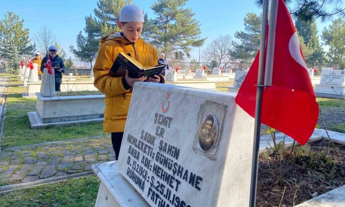 Ahteri İmam Hatip Ortaokulu öğrencileri şehitleri unutmadı