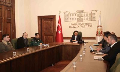 Yoğun yağışların ardından taşan Karasu Deresi için toplandılar