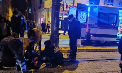 (ÖZEL) Karşıdan karşıya geçerken düşen yaşlı adam yaralandı