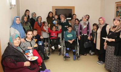 Kütahya Belediyesinden tedavi gören miniklere sürpriz