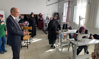 Domaniç Belediyesinden HEM’e dikiş makinesi desteği