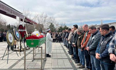 Eskişehir’de trafik kazasında hayatını kaybeden öğretim üyesi ve kızı son yolculuğuna uğurlandı