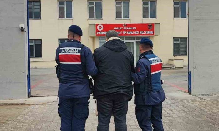 6 yıl 8 ay hapis cezasıyla aranan şahıs jandarma tarafından yakalandı